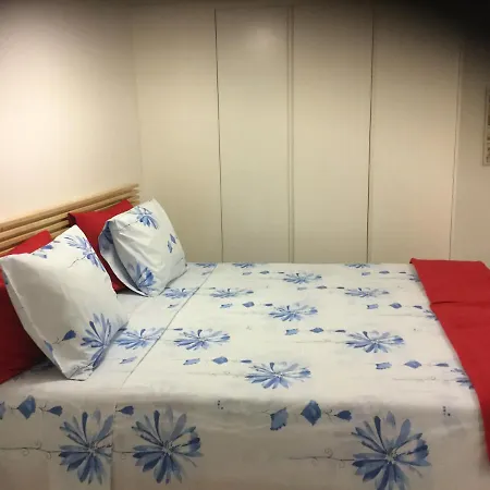 Apartment Red Cozy Limassol