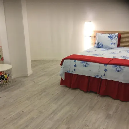 Red Cozy Apartment Limassol